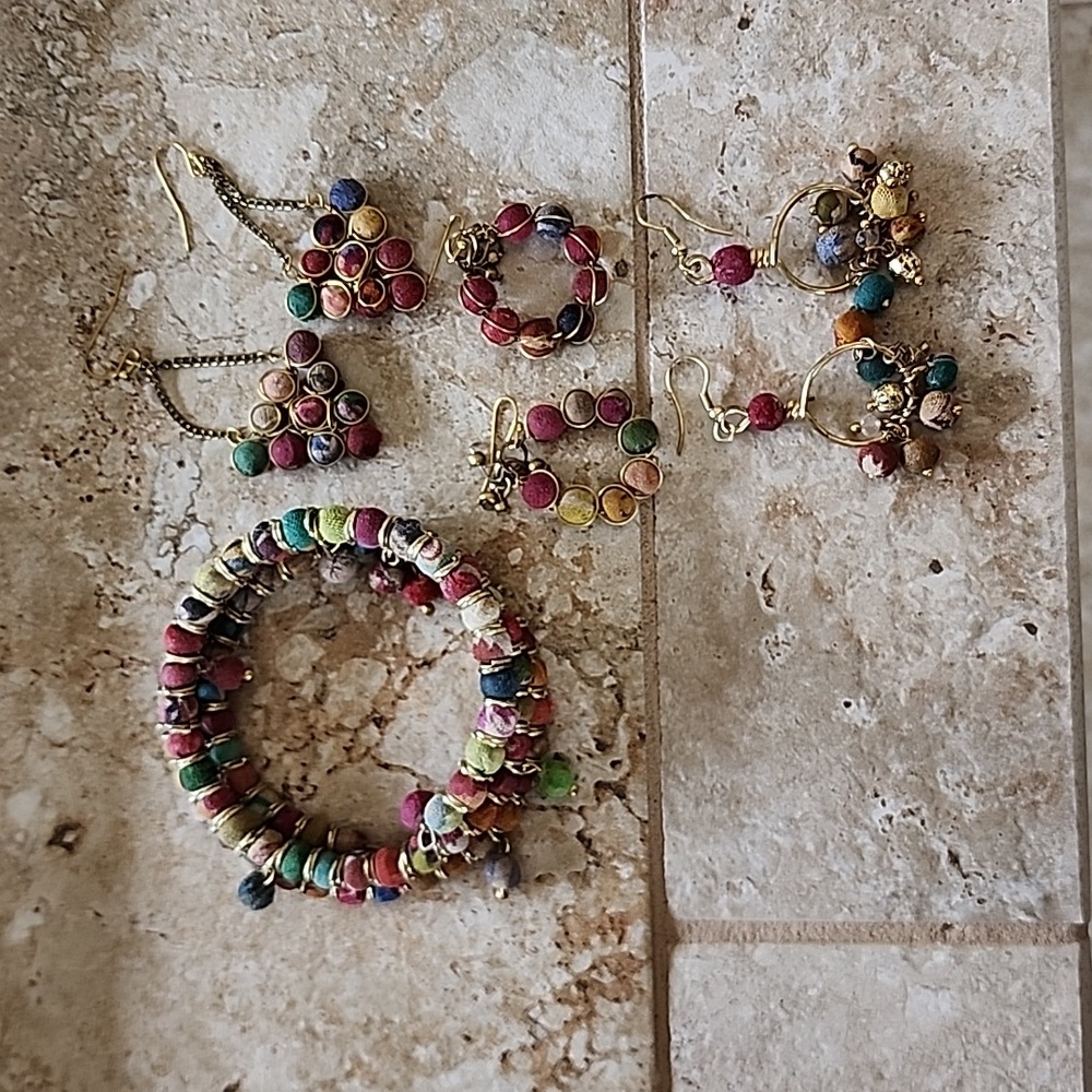Cute multi colored earrings and bracelet set